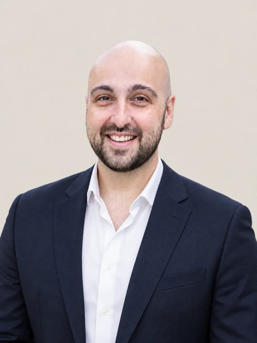 Dr. Sean Moghadam